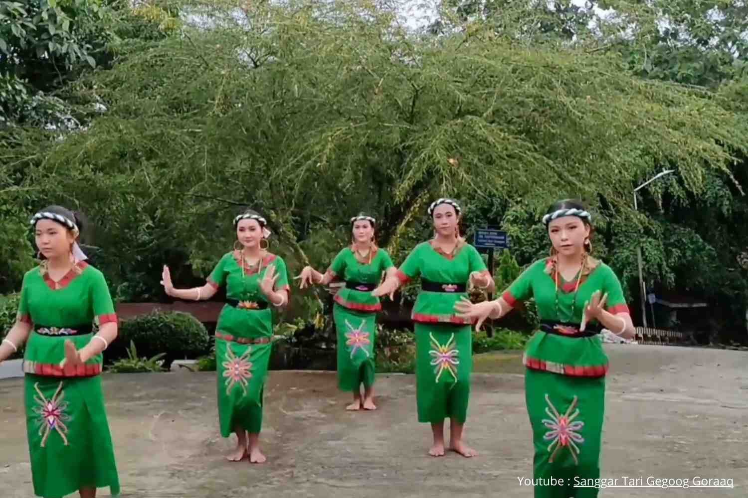 Tari Belian 4