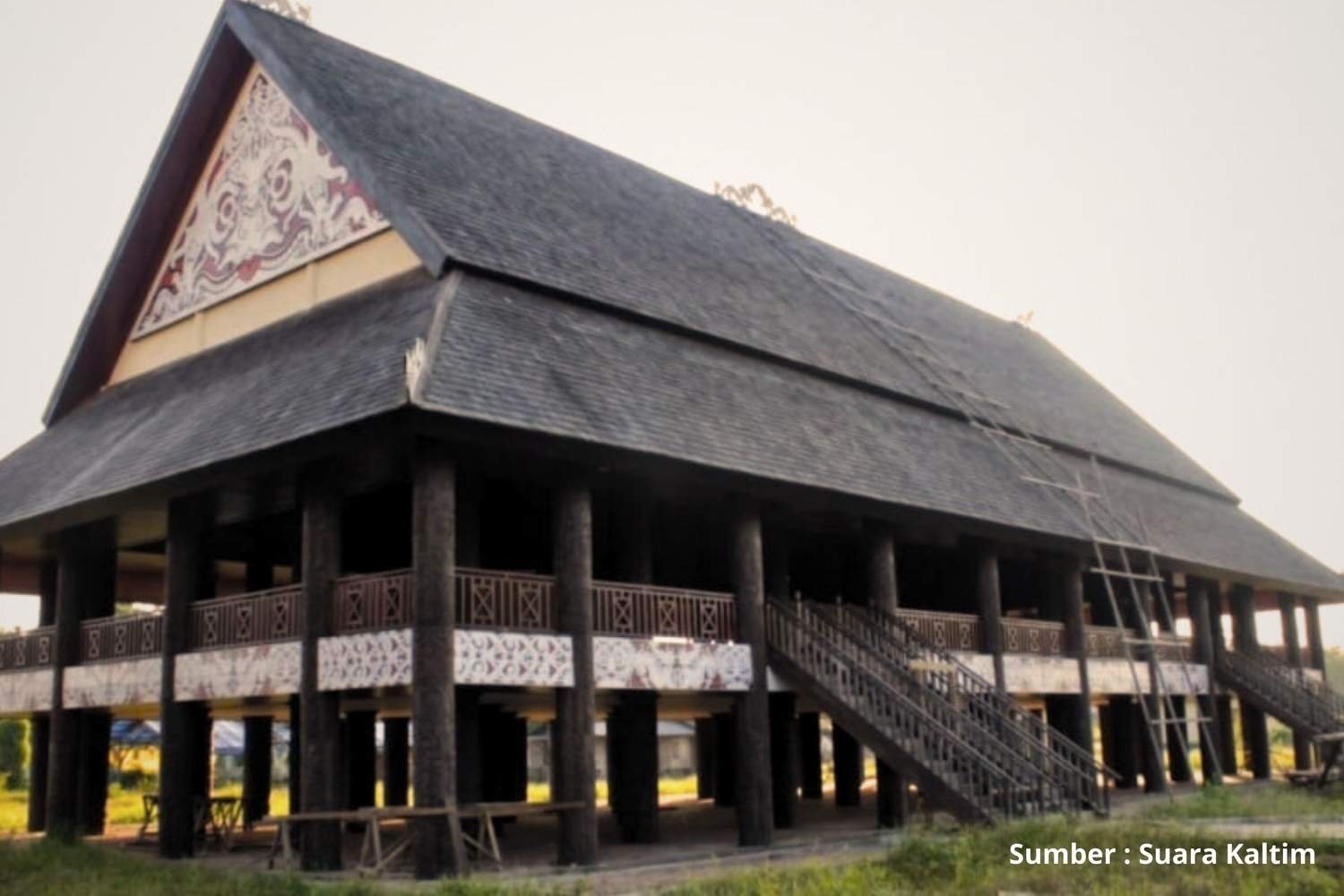 Rumah Adat